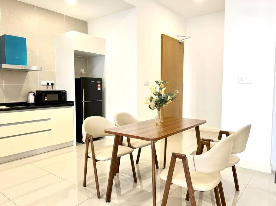 Ferienwohnung Walk To Legoland, D'Pristine Medini Nusajaya  Exterior foto